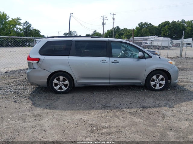 Aukcja sprzedaży 2014 Toyota Sienna Le V6 8 Passenger, vin: 5TDKK3DC3ES450979, numer aukcji: 45503464