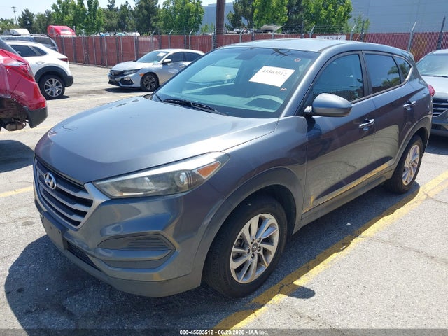 Hyundai TUCSON SE 2018 KM8J23A40JU682837 Image 2