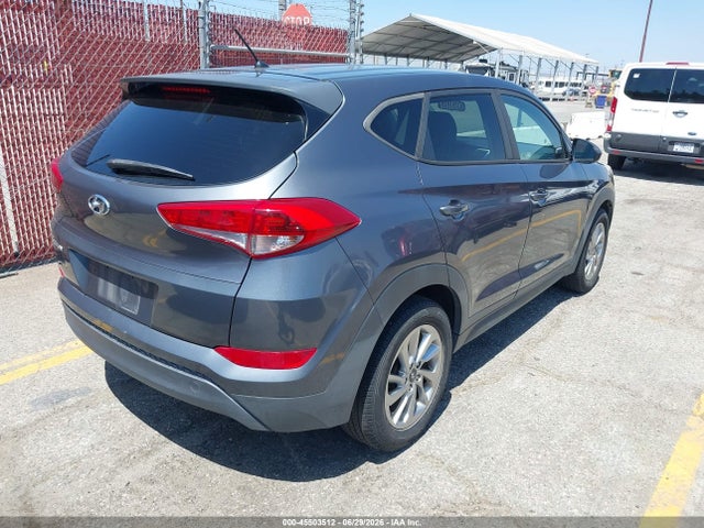 Hyundai TUCSON SE 2018 KM8J23A40JU682837 Image 4
