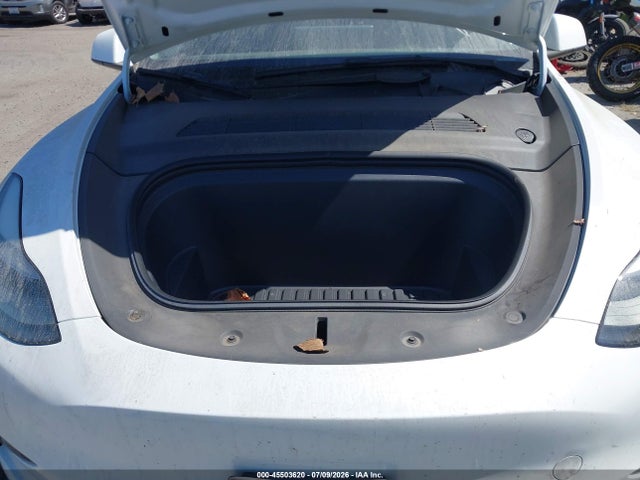 Auction sale of the 2022 Tesla Model Y Performance Dual Motor All-wheel Drive, vin: 7SAYGDEF0NF555464, lot number: 45503620