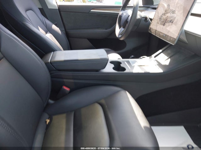 Auction sale of the 2022 Tesla Model Y Performance Dual Motor All-wheel Drive, vin: 7SAYGDEF0NF555464, lot number: 45503620