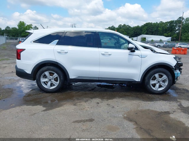 KIA SORENTO LX 2022 5XYRG4LC4NG158391 Image 13