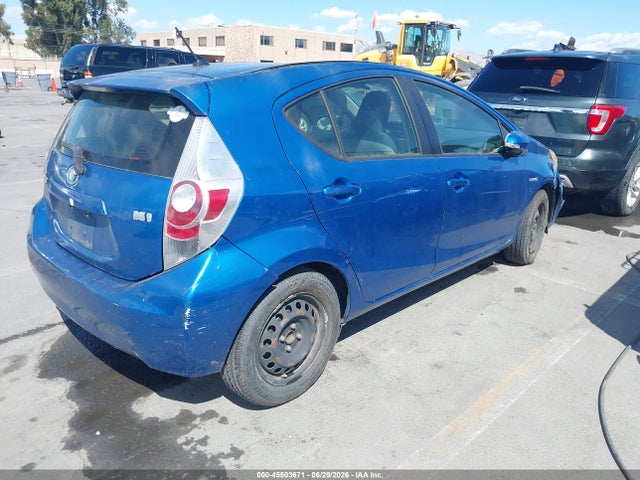 2012 Toyota Prius C One მანქანა იყიდება აუქციონზე, vin: JTDKDTB32C1022182, აუქციონის ნომერი: 45503671