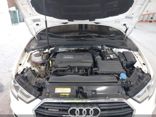 Продаж на аукціоні авто 2019 Audi A3 45 Premium, vin: WAUBEGFF6KA117395, номер лоту: 45503674