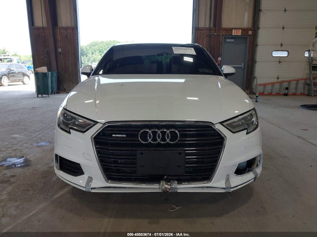 Продаж на аукціоні авто 2019 Audi A3 45 Premium, vin: WAUBEGFF6KA117395, номер лоту: 45503674