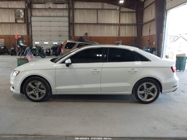 Продаж на аукціоні авто 2019 Audi A3 45 Premium, vin: WAUBEGFF6KA117395, номер лоту: 45503674
