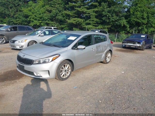 KIA FORTE LX 2017 KNAFK5A86H5669231 Image 2