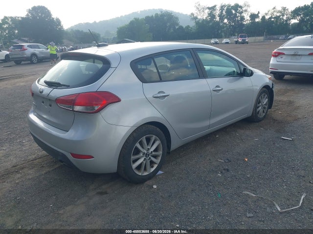 KIA FORTE LX 2017 KNAFK5A86H5669231 Image 4