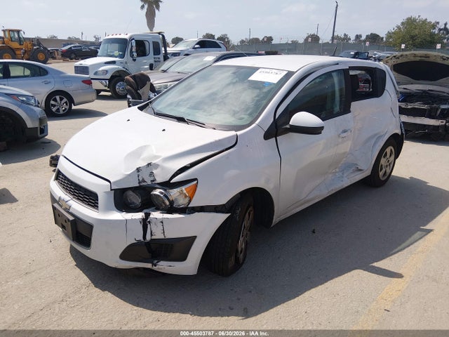 Chevrolet Sonic Ls Auto 2014 1G1JA6SG1E4170391 Image 2