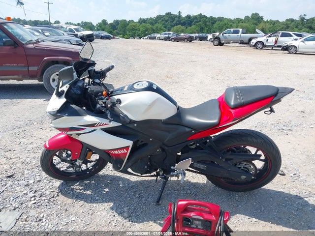 Yamaha YZFR3 2016 MH3RH06Y3GK012785 Image 13
