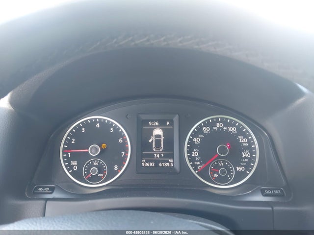 Auction sale of the 2018 Volkswagen Tiguan Limited 2.0t, vin: WVGAV7AXXJK001653, lot number: 45503828