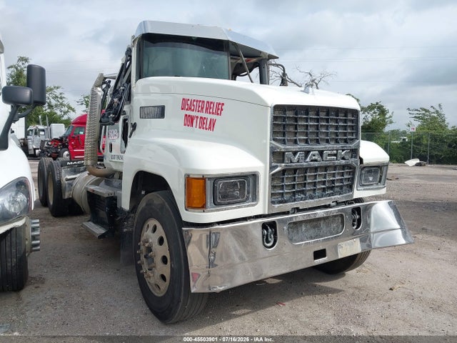 45503901 :رقم المزاد ، 1M1PN4GY7SM017490 vin ، 2025 Mack Pinnacle مزاد بيع