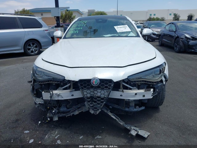 ZARFAEEN5H7561862 Alfa Romeo Giulia Ti Awd
