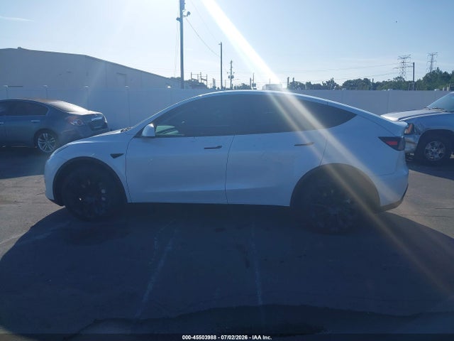 Продаж на аукціоні авто 2023 Tesla Model Y Awd/long Range Dual Motor All-wheel Drive, vin: 7SAYGDEE4PA113178, номер лоту: 45503988