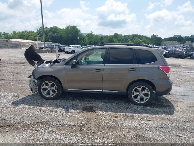 Subaru Forester 2.5i Touring 2017 JF2SJATC5HH536216 Image 14
