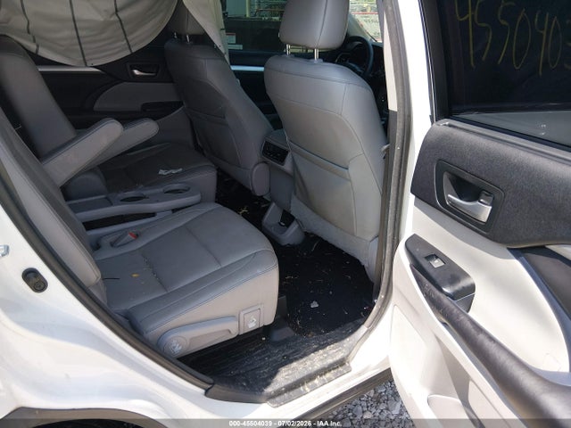 45504039 :رقم المزاد ، 5TDJKRFH3GS327547 vin ، 2016 Toyota Highlander Xle V6 مزاد بيع