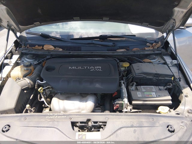 45504051 :رقم المزاد ، 1C3CCCAB3FN612103 vin ، 2015 Chrysler 200 Limited مزاد بيع