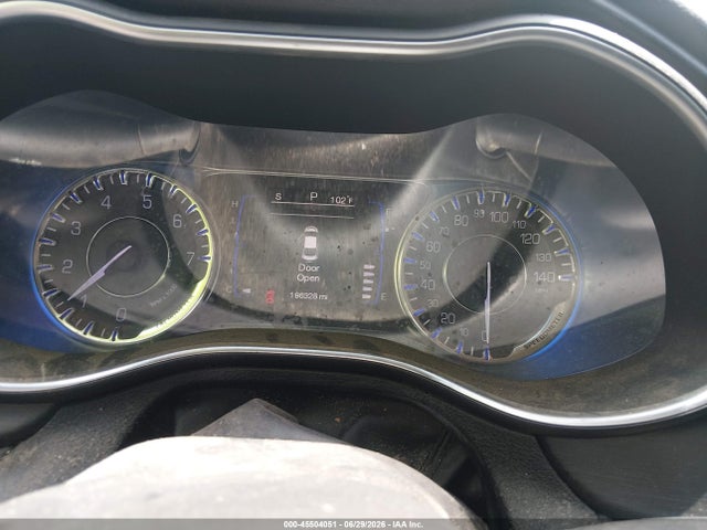 45504051 :رقم المزاد ، 1C3CCCAB3FN612103 vin ، 2015 Chrysler 200 Limited مزاد بيع