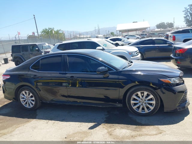Toyota CAMRY LE 2018 4T1B11HK8JU600059 Image 13