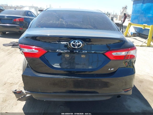 Toyota CAMRY LE 2018 4T1B11HK8JU600059 Image 16