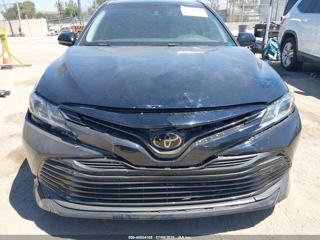 Toyota CAMRY LE 2018 4T1B11HK8JU600059 Image 18