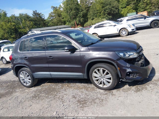 2016 Volkswagen Tiguan Se მანქანა იყიდება აუქციონზე, vin: WVGAV7AX8GW517415, აუქციონის ნომერი: 45504127