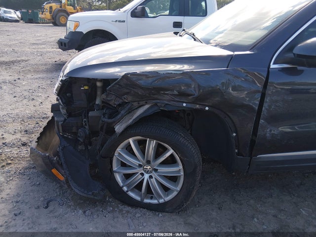 2016 Volkswagen Tiguan Se მანქანა იყიდება აუქციონზე, vin: WVGAV7AX8GW517415, აუქციონის ნომერი: 45504127