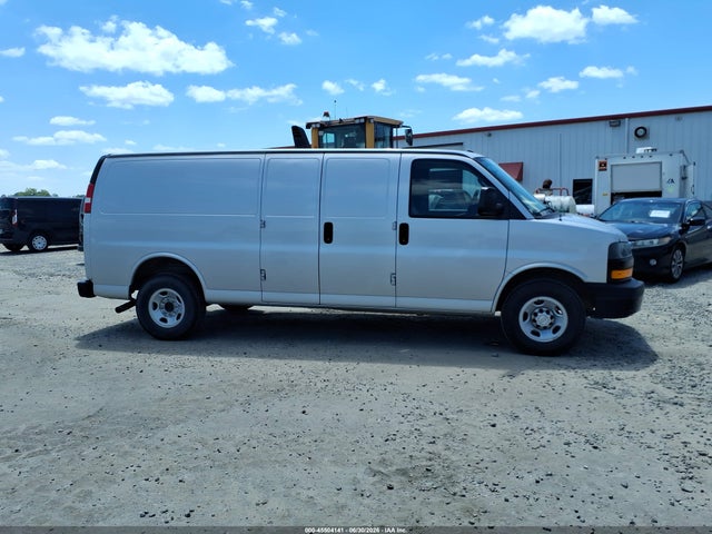 Chevrolet Express 3500 Work Van 2018 1GCZGHFG5J1313692 Image 13