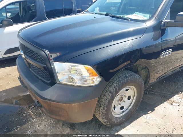 1C6RR7KG8JS306747 RAM 1500 Tradesman 4x4 5&#039;7 Box