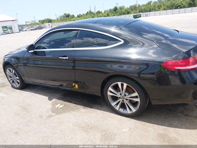 45504237 :رقم المزاد ، WDDWJ4JB2JF737946 vin ، 2018 Mercedes-benz C 300 مزاد بيع