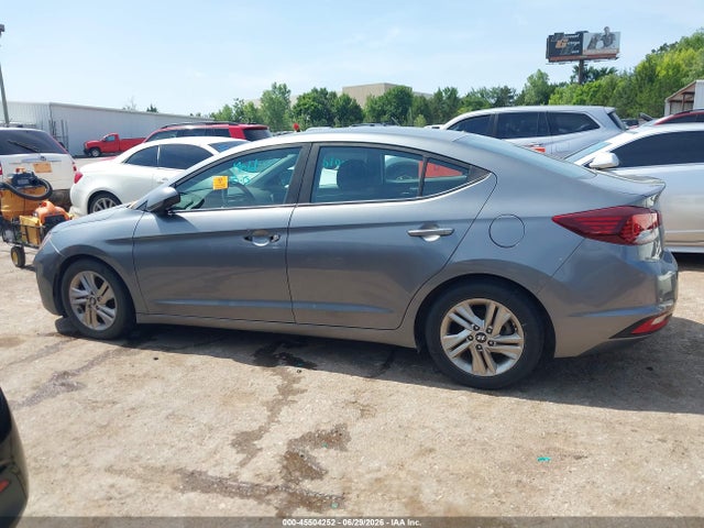 2019 Hyundai Elantra Sel მანქანა იყიდება აუქციონზე, vin: 5NPD84LF7KH458044, აუქციონის ნომერი: 45504252