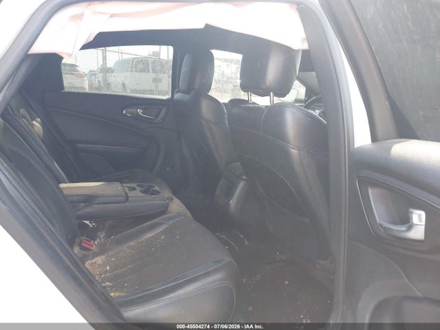 Chrysler 200 S 2015 1C3CCCBBXFN559883 Image 8