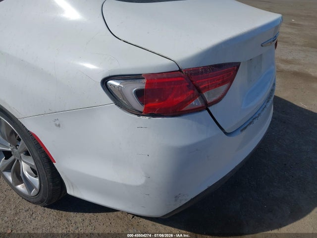 Chrysler 200 S 2015 1C3CCCBBXFN559883 Image 17