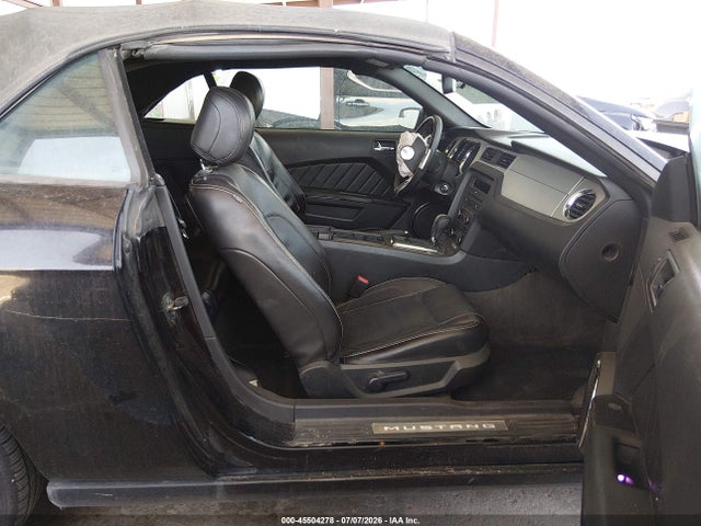 2013 Ford Mustang მანქანა იყიდება აუქციონზე, vin: 1ZVBP8EMXD5270065, აუქციონის ნომერი: 45504278