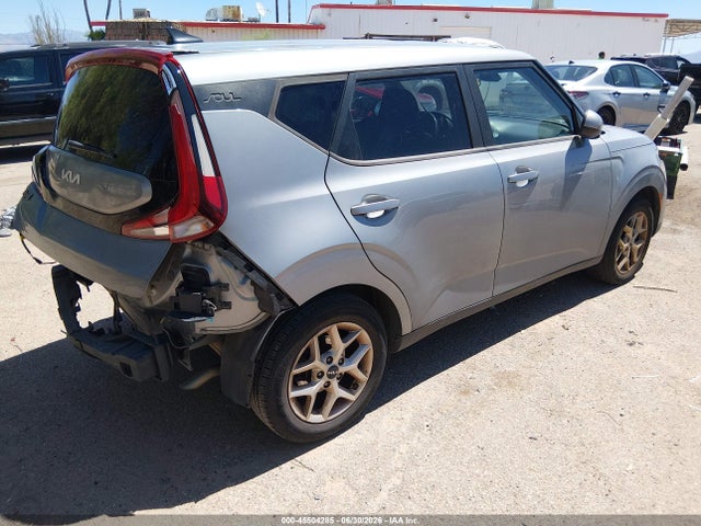 KIA SOUL LX 2022 KNDJ23AU3N7822775 Image 4