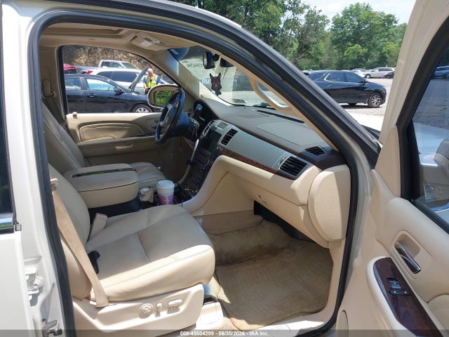Auction sale of the 2007 Cadillac Escalade Esv Standard, vin: 1GYFK66887R411389, lot number: 45504299