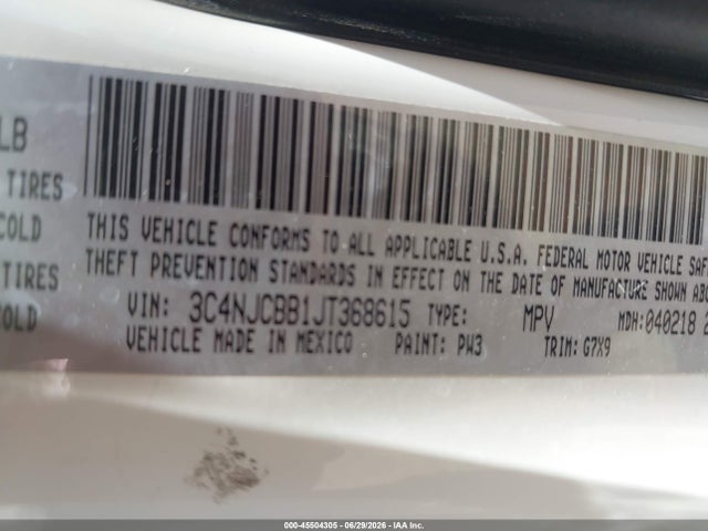 3C4NJCBB1JT368615 Jeep Compass Latitude Fwd