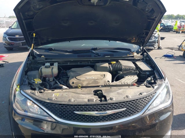 Aukcja sprzedaży 2017 Chrysler Pacifica Touring-l Plus, vin: 2C4RC1EG8HR644454, numer aukcji: 45504398