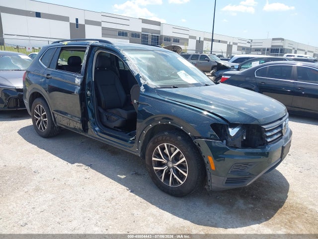 2018 Volkswagen Tiguan 2.0t Se/2.0t Sel მანქანა იყიდება აუქციონზე, vin: 3VV3B7AX4JM208149, აუქციონის ნომერი: 45504443