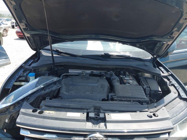 2018 Volkswagen Tiguan 2.0t Se/2.0t Sel მანქანა იყიდება აუქციონზე, vin: 3VV3B7AX4JM208149, აუქციონის ნომერი: 45504443