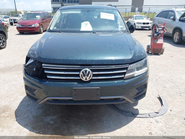 2018 Volkswagen Tiguan 2.0t Se/2.0t Sel მანქანა იყიდება აუქციონზე, vin: 3VV3B7AX4JM208149, აუქციონის ნომერი: 45504443