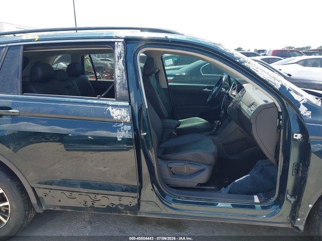 2018 Volkswagen Tiguan 2.0t Se/2.0t Sel მანქანა იყიდება აუქციონზე, vin: 3VV3B7AX4JM208149, აუქციონის ნომერი: 45504443