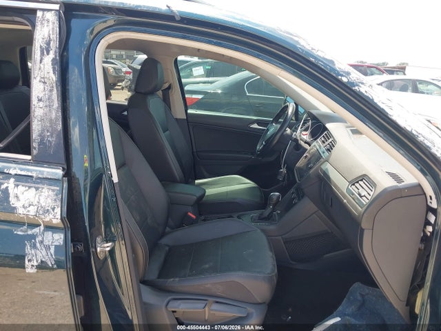 2018 Volkswagen Tiguan 2.0t Se/2.0t Sel მანქანა იყიდება აუქციონზე, vin: 3VV3B7AX4JM208149, აუქციონის ნომერი: 45504443