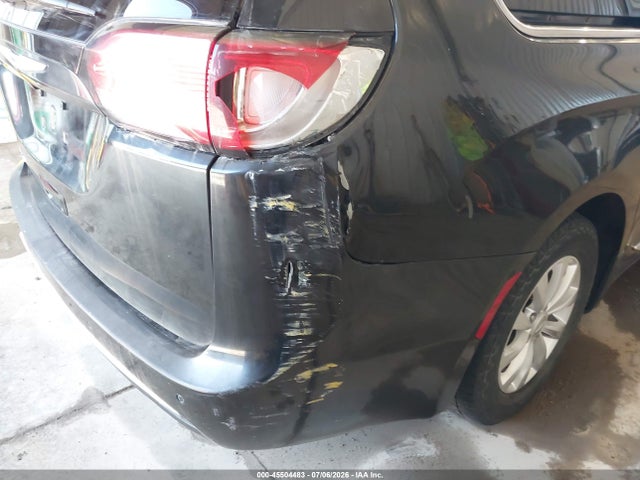 Aukcja sprzedaży 2018 Chrysler Pacifica Touring L, vin: 2C4RC1BG4JR109163, numer aukcji: 45504483