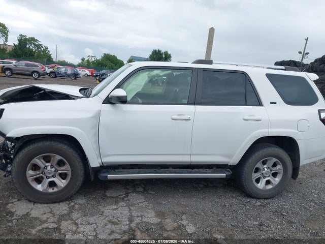 JTEMU5JR8M5958940 Toyota 4RUNNER SR5