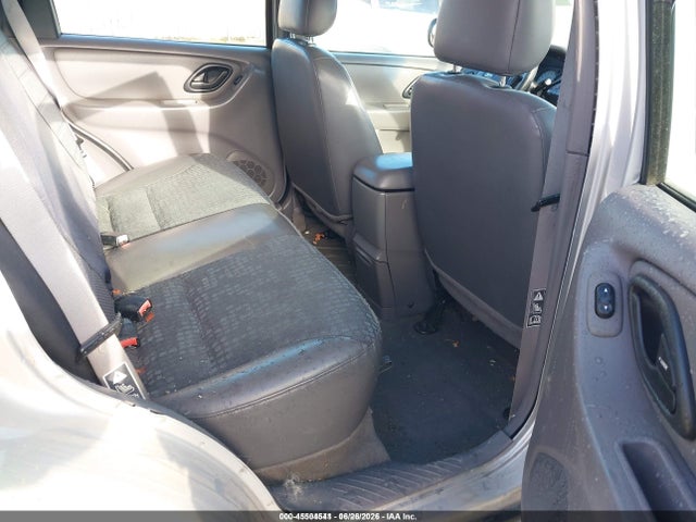 45504541 :رقم المزاد ، 1FMYU02102KC83371 vin ، 2002 Ford Escape Xls مزاد بيع