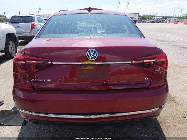 1VWBT7A34HC026125 Volkswagen Passat 1.8t Se