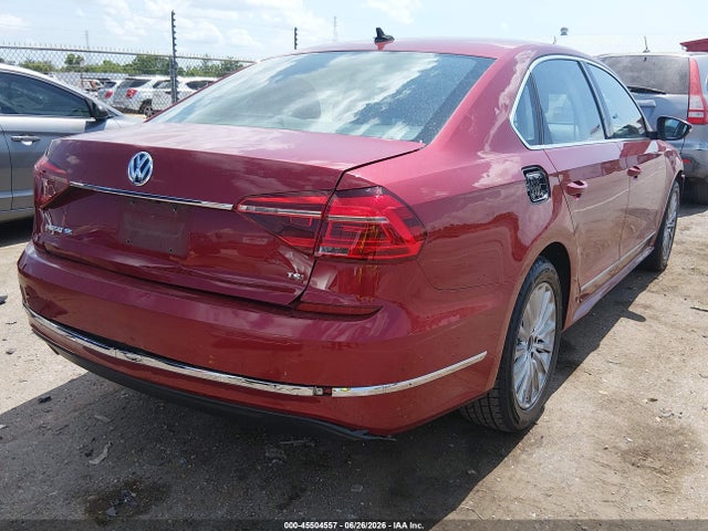 1VWBT7A34HC026125 Volkswagen Passat 1.8t Se
