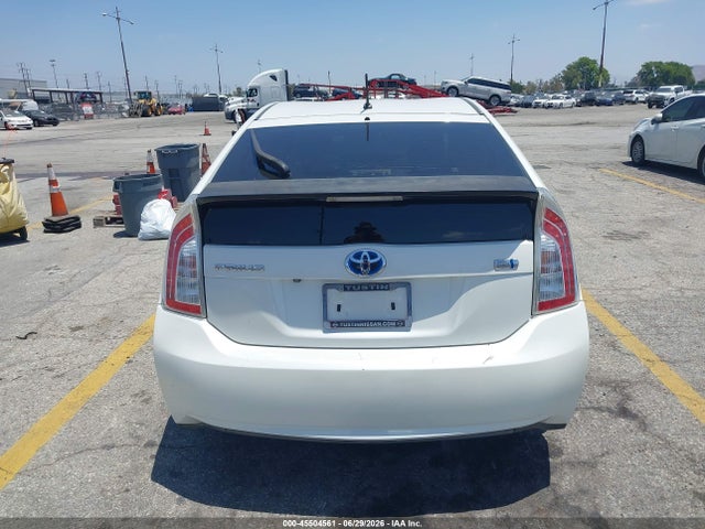 Toyota Prius Two 2015 JTDKN3DU4F0415016 Image 16