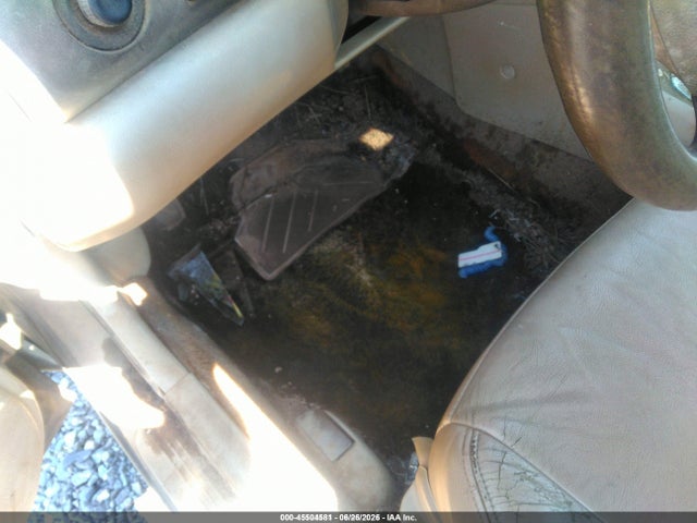 45504581 :رقم المزاد ، 1YVGF22C715243187 vin ، 2001 Mazda 626 Es/lx مزاد بيع